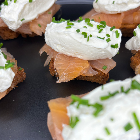 🐟 Crispy Toast  Salmon & Garlic Whipped Cream 🐟